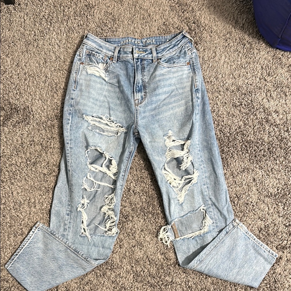 American Eagle Outfitters Highest Rise Mom Ripped Blue Jeans